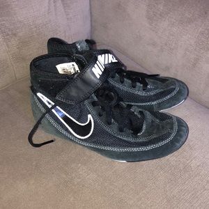Nike boys wrestling shoes